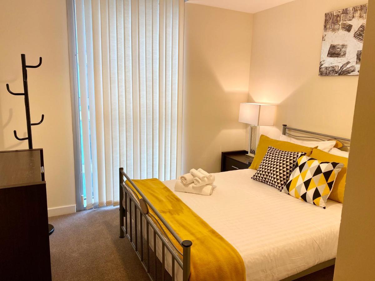 Smartrips Apartments - The Hub Milton Keynes Buitenkant foto