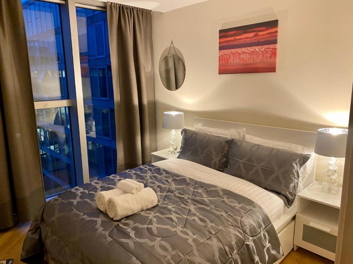 Smartrips Apartments - The Hub Milton Keynes Buitenkant foto