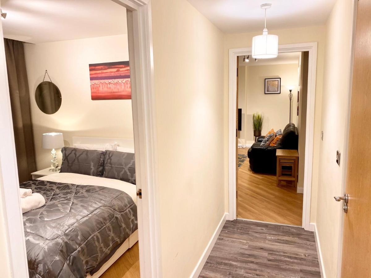 Smartrips Apartments - The Hub Milton Keynes Buitenkant foto